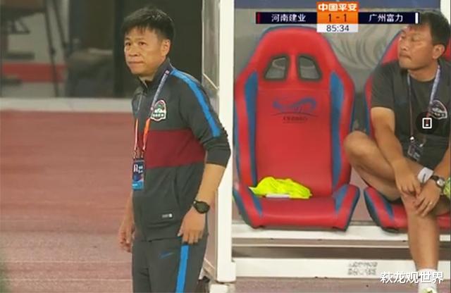 |心疼伊沃！杨戟忘记了单场可换5人？指挥能力有待商榷！范帅拿到救命1分