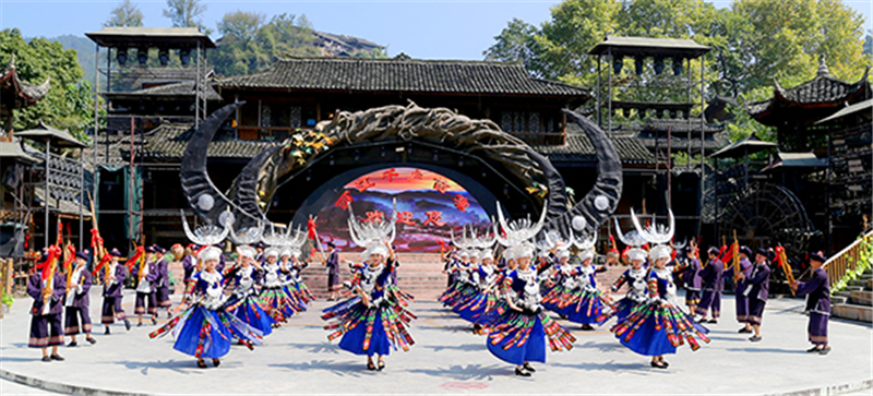 桂林|贵州“最赚钱”景区，10年收入翻十倍年收入64亿，游客却不愿再去