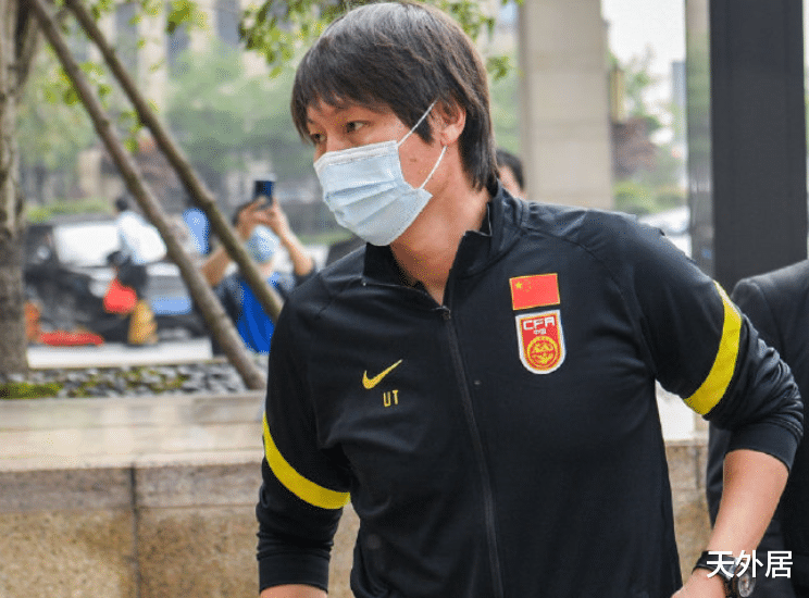 「丁禹兮」李铁迎来大收获：恒大归化大将连续2场“绝杀”！韦世豪7场7球