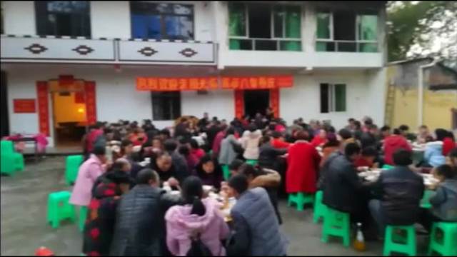 阿坤小哥哥 酒席上遇到这3种情况， 放下筷子早走人，  有讲究