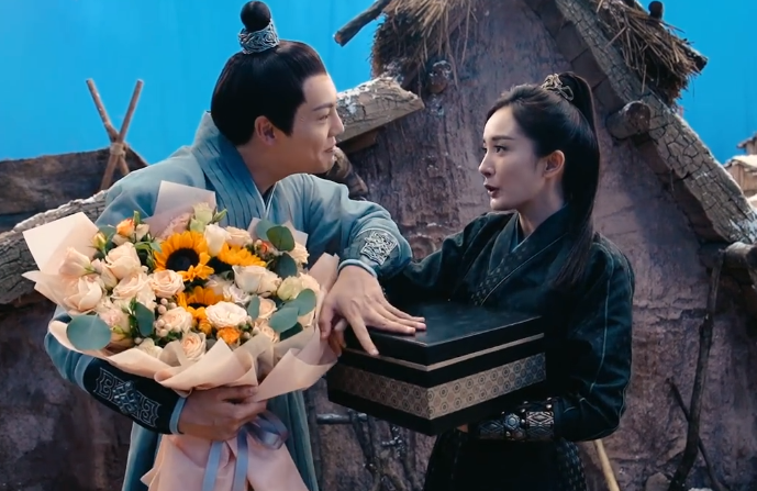 杨幂|《斛珠夫人》杀青后，杨幂新造型神似“扶摇”，网友：已审美疲劳