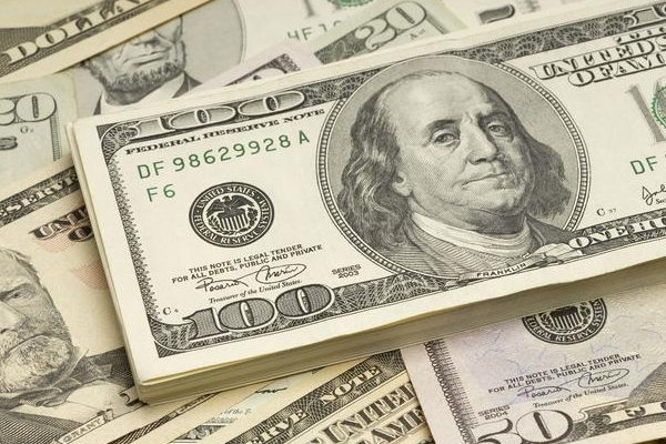 |如果中国抛售全部美债,退出美元结算谁将受益?专家只说了四个字