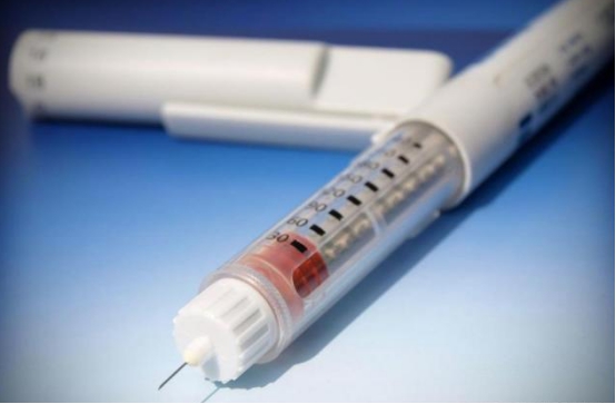 毒液|世界最贵的三种动物液体,人类一种上榜,贫穷限制了我的想象