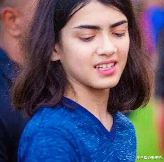 帕丽斯|超级巨星迈迈克尔·杰克逊独女，全球最富星二代的悲喜人生