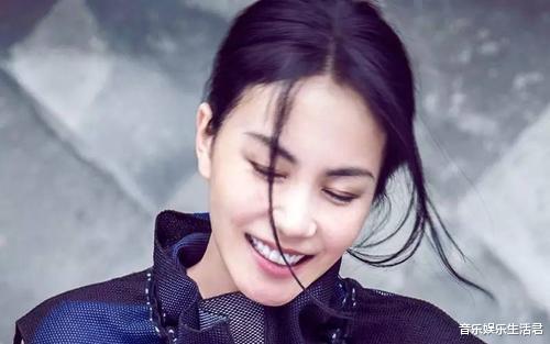 #邓紫棋#华语女歌手热度榜：蝉联了18期榜首，邓紫棋终于“跌落神坛”