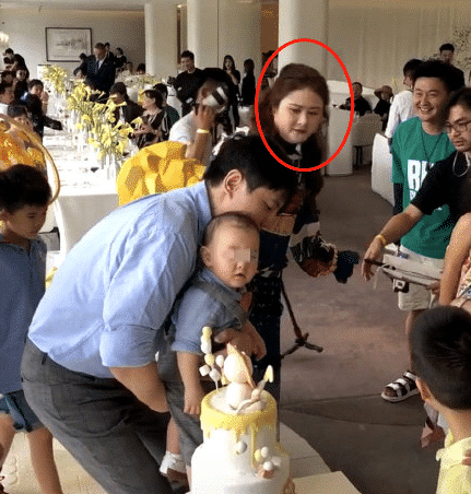 沈腾|沈腾妻子近照罕见曝光！200斤的样子像极了贾玲，这难道就是幸福肥？