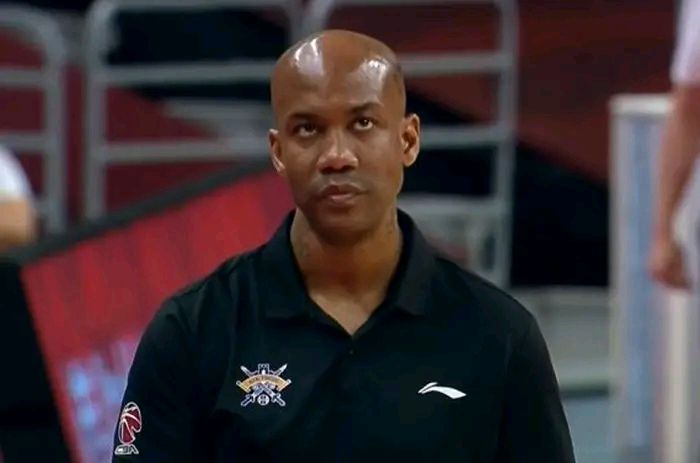 【广东男篮】北控与广东宏远血拼，可能会两败俱伤，马布里会放弃这场比赛吗？