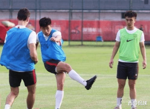 #李铁#李铁扑空了:国足找到“千里马”,名帅直呼:未来10年核心