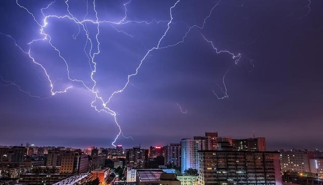 「emc」一斤电（500克）足够全世界用多少年？