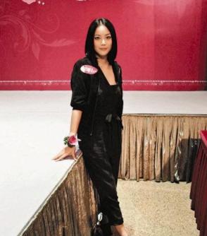 霍汶希|霍汶希：陪伴谢霆锋25年，未婚生下“私生女”，如今怎样了？
