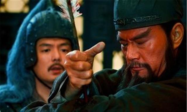 关羽:关羽战败逃到麦城,途径马超的地盘,为何马超不救关羽?