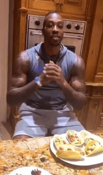 约基奇■停赛3个月期间球员大变样！约基奇直接瘦成波神，魔兽肌肉重回巅峰