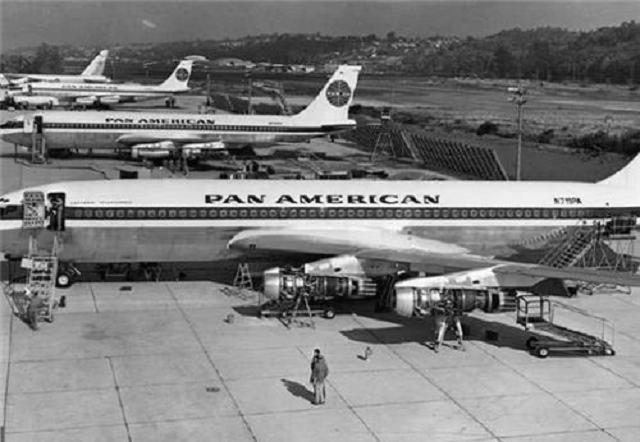 飞行员|失踪35年客机重返机场，50名乘客容颜不老，穿越时空终究闹剧一场