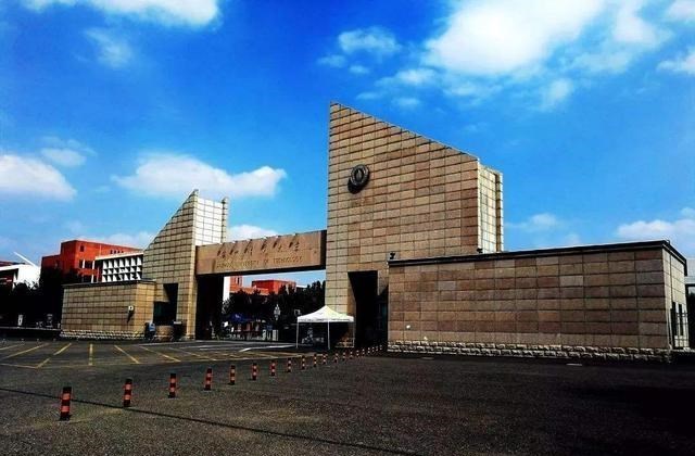 高校|3所理工院校，部分专业超一本，470分左右就能上：没必要复读