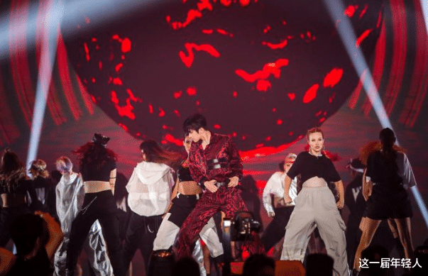 情人|蔡徐坤《情人》歌词被“魔改”,情人改成晴日,好好听歌成为难事