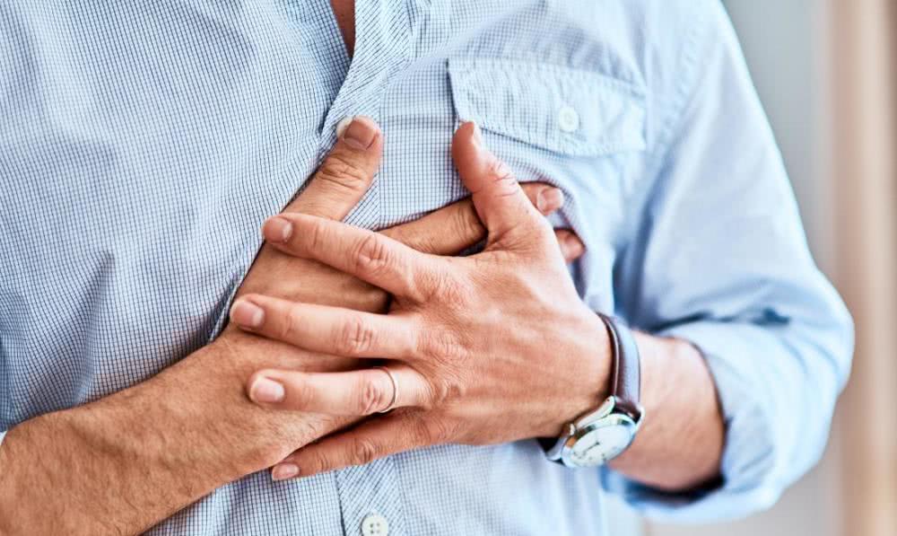 咳嗽@肺癌信号：咳嗽时出现“这种感觉”，你应该重视一下了