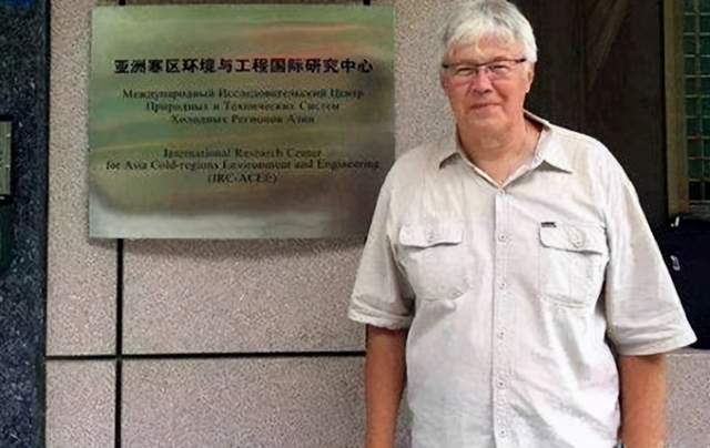 科学家|国外科学家想长生，与女模一起注射350万年前细菌，后来结果如何