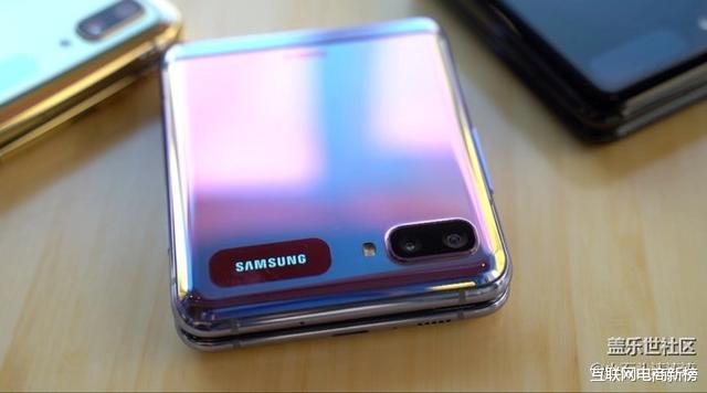 三星Galaxy Z Flip折叠屏手机 引领未来手机全新形态