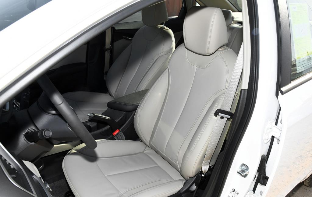 别克英朗|听了同事的意见，花12万提辆新款别克英朗，车主：我想说句良心话