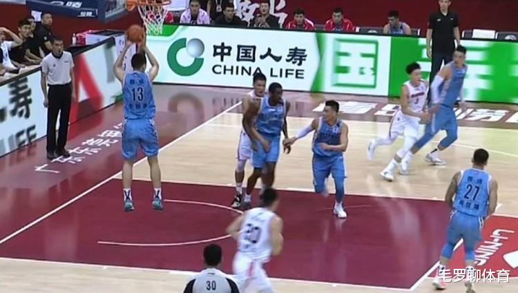 北京男篮|北京王牌真不服,深夜写26个字一言难尽,网友:马布里咋教你的?