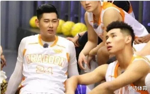 【胡金秋】CBA复赛首日，网红球员砍下13+10！曾狂言你以为我打不了CBA？