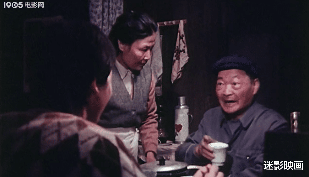 香港|中国无厘头电影鼻祖，功夫大战外星人，34年后再看依然笑死人！