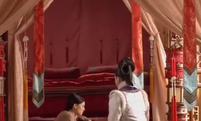 #甄嬛传#甄嬛传：甄嬛封妃后穿的睡衣明显差了，槿汐一句话说明一切，多么痛的领悟！