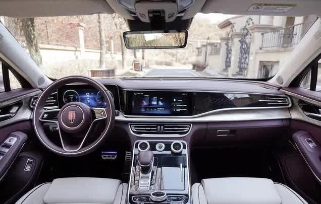 红旗|国产首款高端mpv，只看标志就心动，3.0Tv6动力