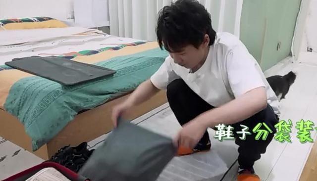 郭麒麟|郭麒麟为后妈庆生，被问想不想亲妈？7字回答暴露王惠真实地位