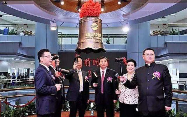 []她55岁创业，跟随红牛，做几毛钱生意年收入百亿，实力比肩老干妈