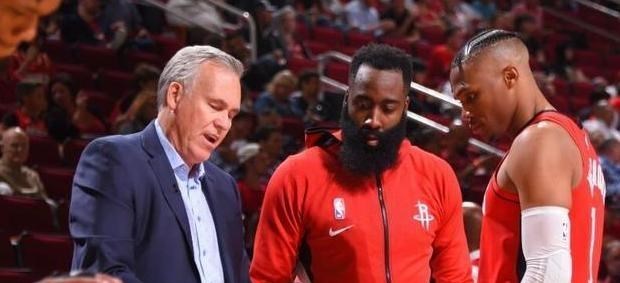 火箭队|疯狂一夜！火箭本赛季状态低迷的球员突然爆发，让雷霆措手不及