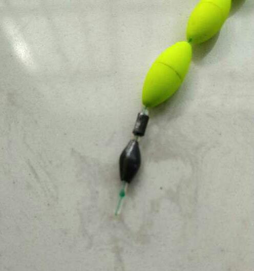 「」野钓七星漂更灵敏的使用方法和调漂技巧，学会渔获起码翻两倍！