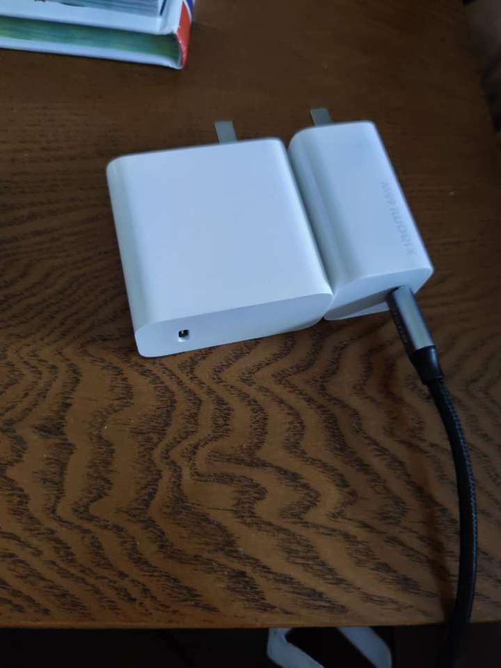 三星|小小的身体，大大的能量-小米GaN充电器