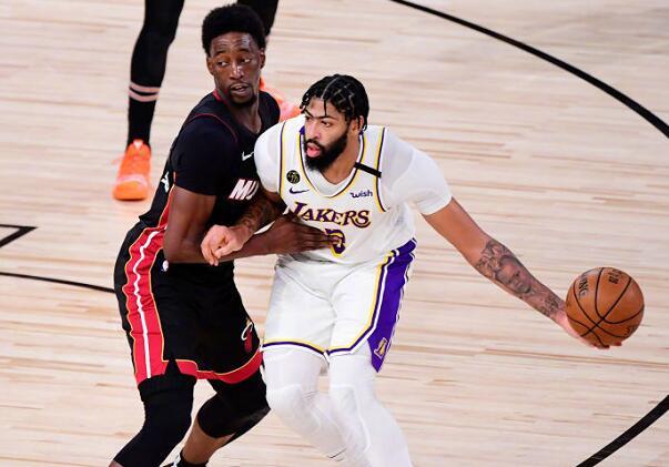 热火队|2-4出局!巴特勒赛后放狠话,斯波落下英雄泪,这就是热火!