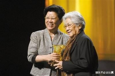 『国家话剧院』“四大名旦”张瑞芳,一生经历3段婚姻,三婚偶遇严励幸福48年