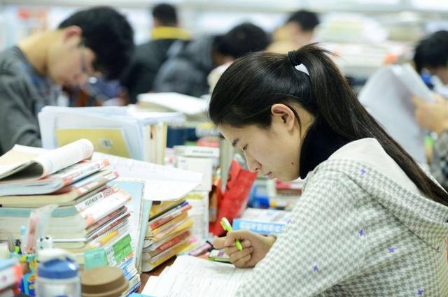 考研|研究生导师忠告：大四考研和毕业考研有差别，早知道早受益