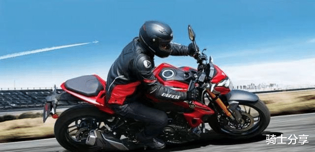 |豪爵DR300坐姿太战斗，骑起来腰累吗？