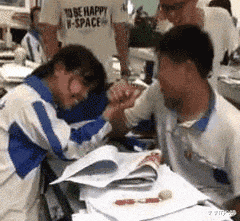 |形象很重要，做菜也要时刻保持着美丽，照一下看看妆没有花了