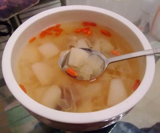 「冰糖」十几道经典糖水做法，简单清甜学会可以摆摊，夏天喝一碗舒适！