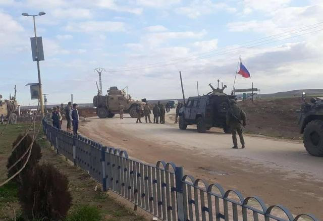 美军|美军巡逻队围殴俄记者，格鲁乌狙击手赶到开火，20分钟后无一生还