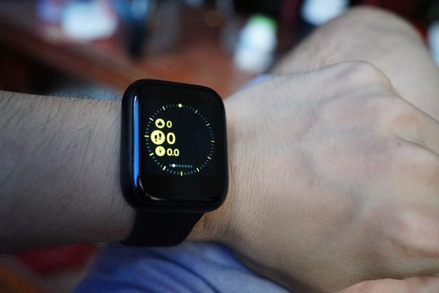 智能手表：百元的简悦智能手表成手环杀手？上手体验，真香