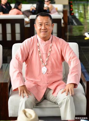 曾志伟|凌晨2点30，曾志伟遭3人毒打血溅酒吧，隔月容祖儿被警方带走