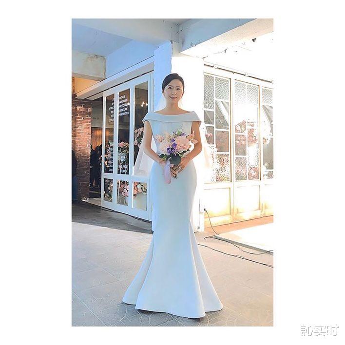 金喜爱▲《夫妻的世界》52岁金喜爱现实是有钱太太，老公被称韩国「比尔·盖茨」