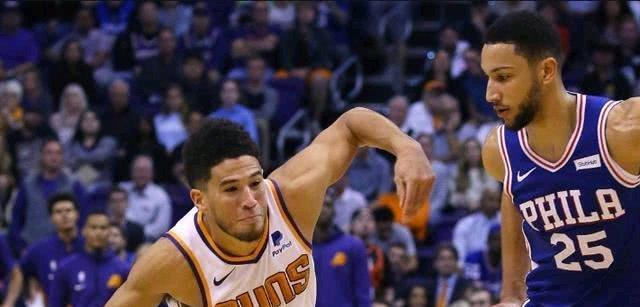 布克▲詹娜与布克野外约会？西蒙斯：你们猜我干嘛呢？网友：贵圈真乱