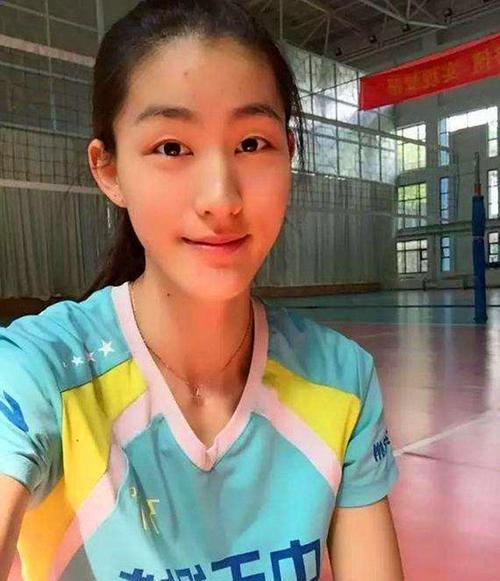 [刁琳宇]刁琳宇处境尴尬，似不能承上启下，唯有如此方能取代丁霞、姚迪？