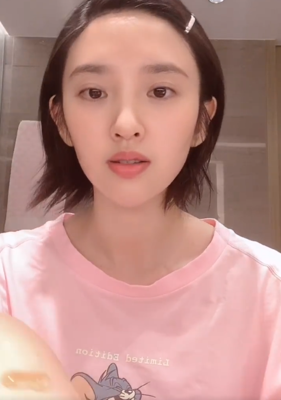 唐艺昕|唐艺昕首次分享护肤步骤，看清她产后素颜皮肤，难怪张若昀这么爱她