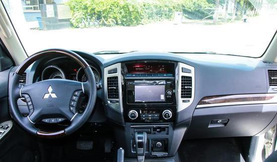 三菱帕杰罗|三菱帕杰罗：已经降破27万了，怎么还是没人买