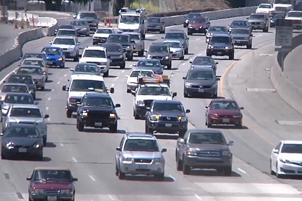 醉驾▲醉驾又毒驾，男子载妻儿坠河身亡，家人状告六酒友，每个人都赔钱