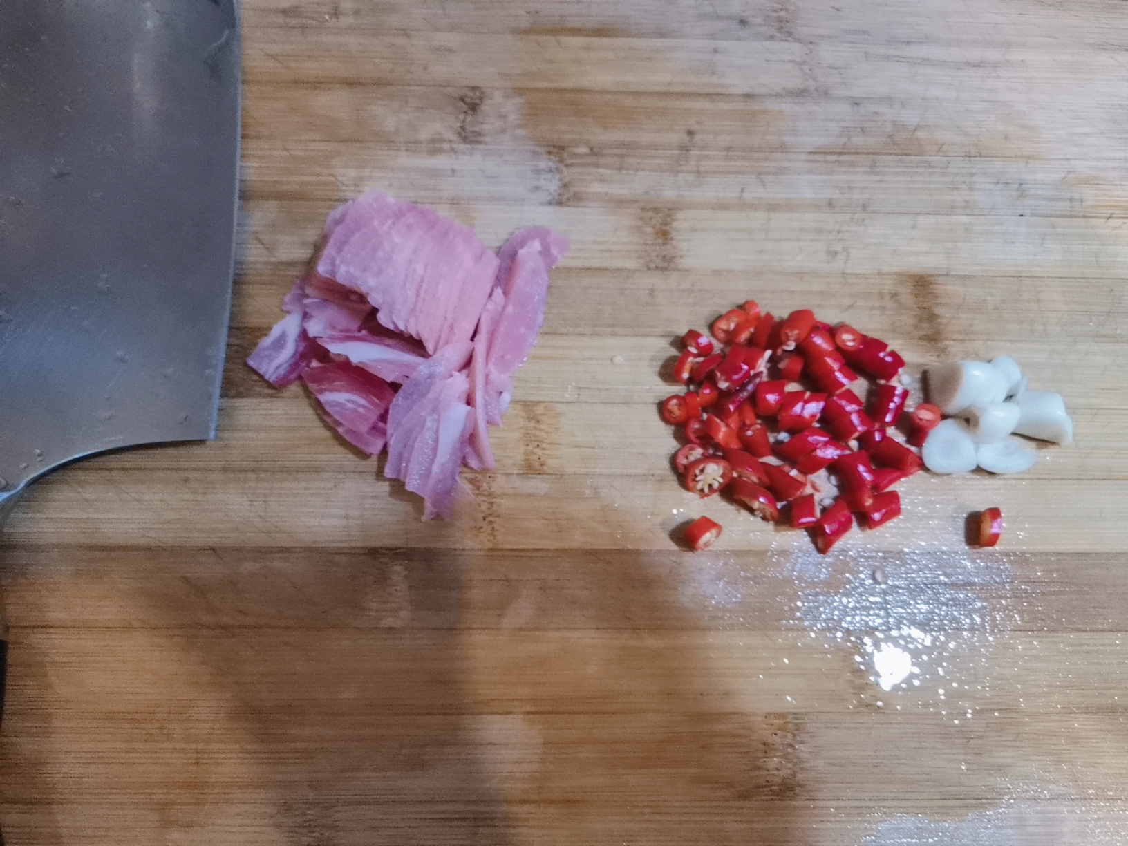 [山药]不喜欢清淡无味？来一道辣炒家常菜吧