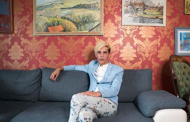 杀人案▲英八旬老汉去世，27岁罗马尼亚“男遗孀”伤心欲绝，痛拿百万遗产